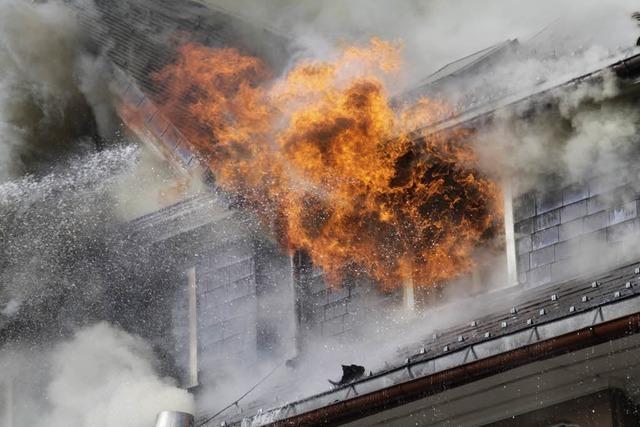 Fotos: Hotel Rmerhof in Grafenhausen in Flammen