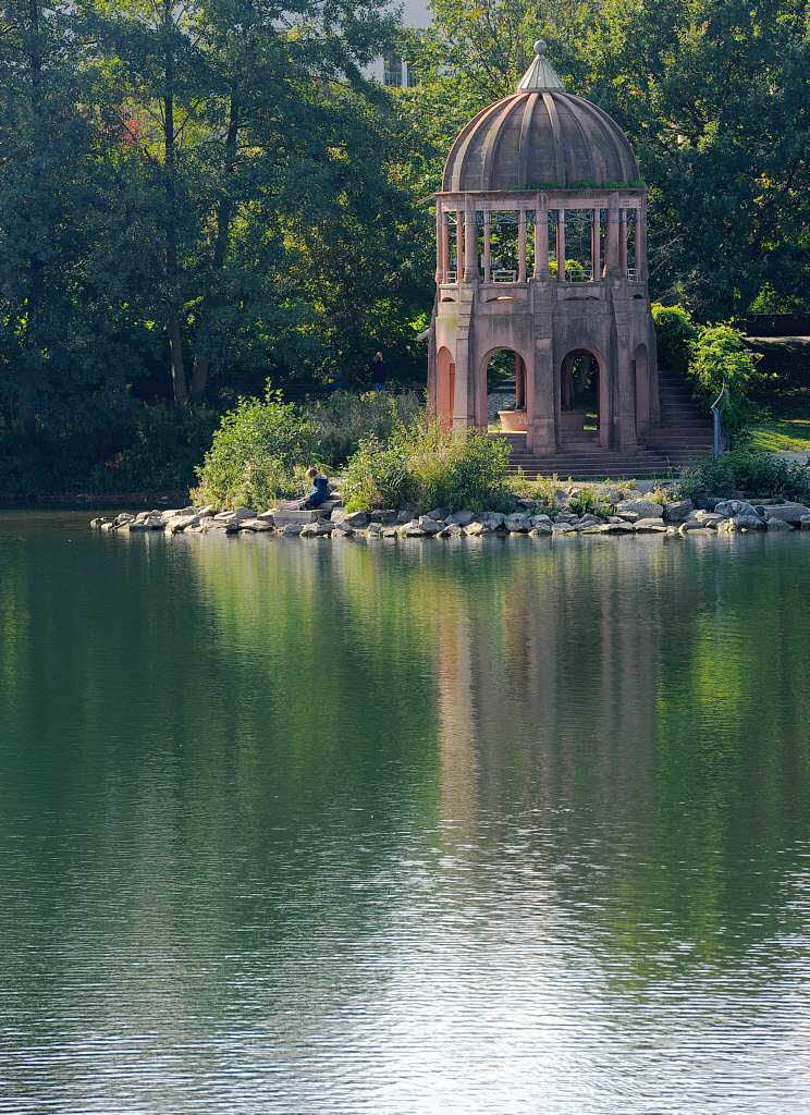 Am Nachmittag:Tempel im Seepark