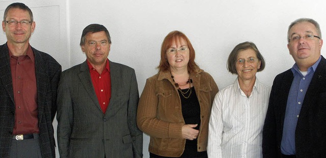 Leiten den Murger   Vinzentiusverein: ...rkle und Dekan Peter Berg (von links)   | Foto: Doris Dehmel
