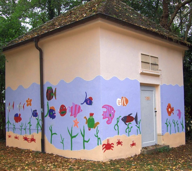 Schler  der Landeckschule gestalten Stromhuschen  | Foto: privat