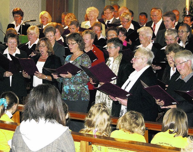 Kirchenchor und Singkreis beschlossen ...in der St. Gallus Kirche in Eggingen.   | Foto: Lucia van Kreuningen