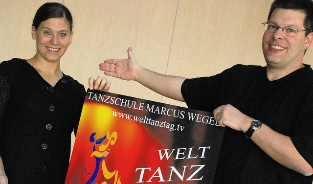 Vanessa Hilberer und Marcus Wegel werben fr die Tanz-Gala.   | Foto: Siefke