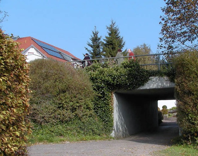 Die schon bestehende Unterfhrung beim... bauenden Tunnel unter der L 152 sein.  | Foto: Wolfgang Adam