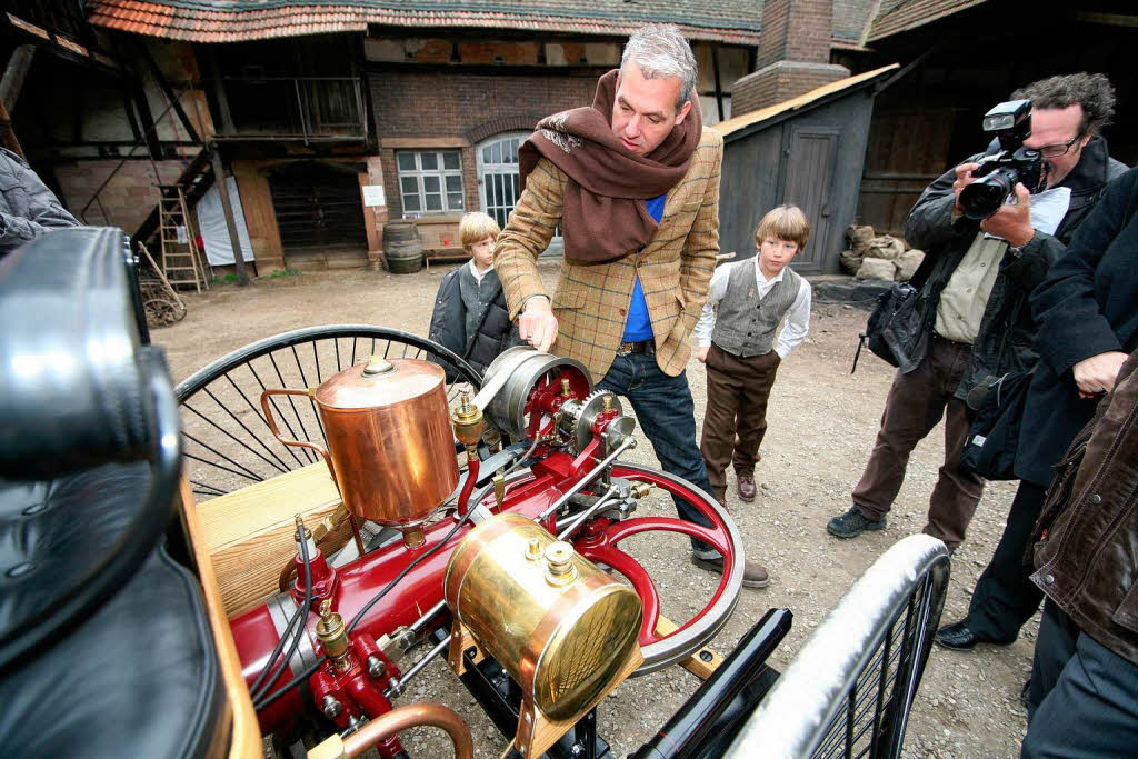 In einem Ichenheimer Hof laufen die Dreharbeiten – das Anwesen wurde dafr extra in Teilen umgebaut.