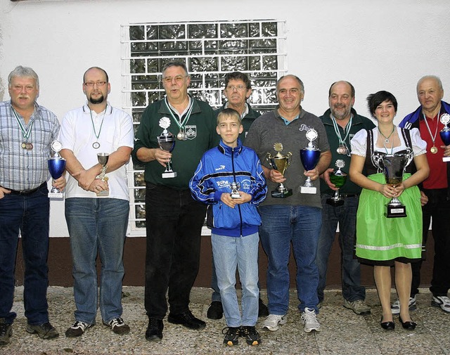 Die Stadtmeister im Schtzensport (von...er, Angela Schmidt und Willi Hoffmann.  | Foto: privat