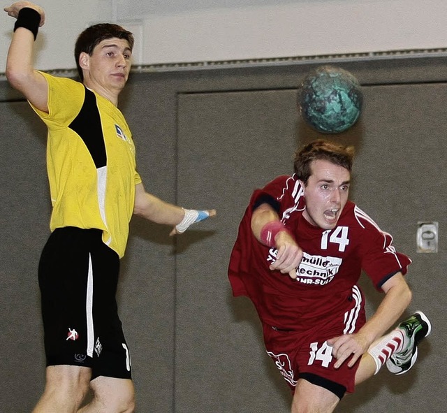 Handball 2011/2012Sulz vs. WolfachFlorian Koenig (Sulz #14)  | Foto: Peter Aukthun-Grmer