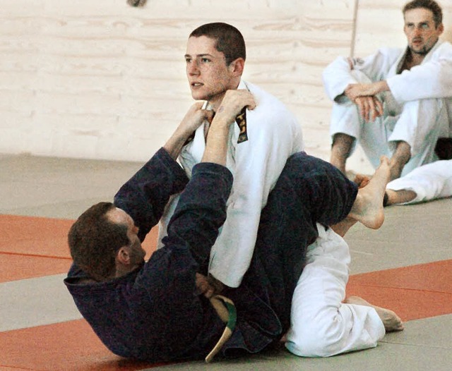 Beim Brazilian Jiu Jitsu braucht es ei...echnik, aber auch eine Portion Hrte.   | Foto:  Wolfgang Knstle (Archiv)