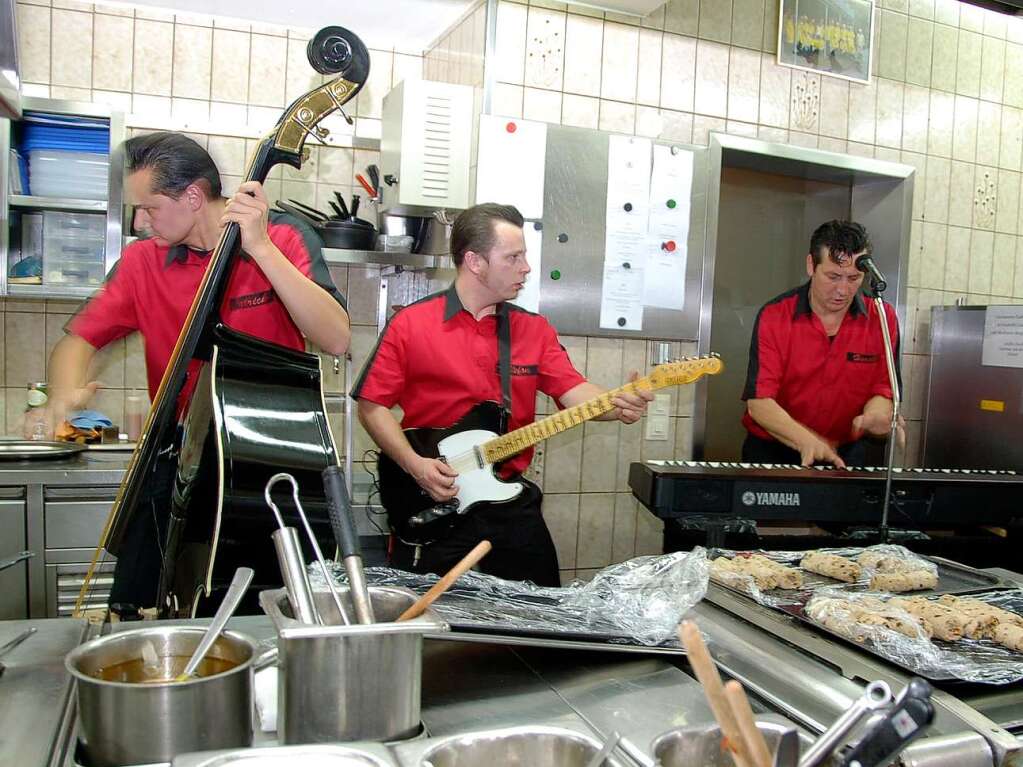 Kchenparty im Adler in Lahr-Reichenbach: „Krger rockt!“ in der Kche