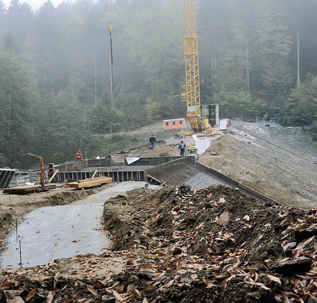 Grobaustelle: Die Bauarbeiten am Rck...liederbach gehen ihrem Ende entgegen.   | Foto: Volker Mnch