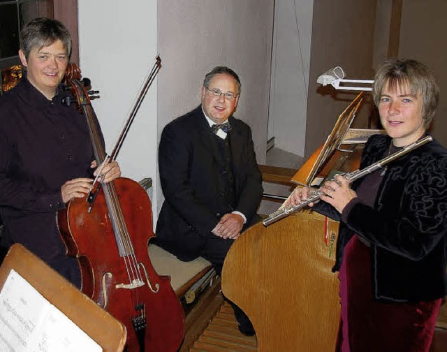 Katharina Puff, Tilo Strau und Sonja ...f der Empore der Bahlinger Bergkirche.  | Foto: Ernst Hubert Bilke