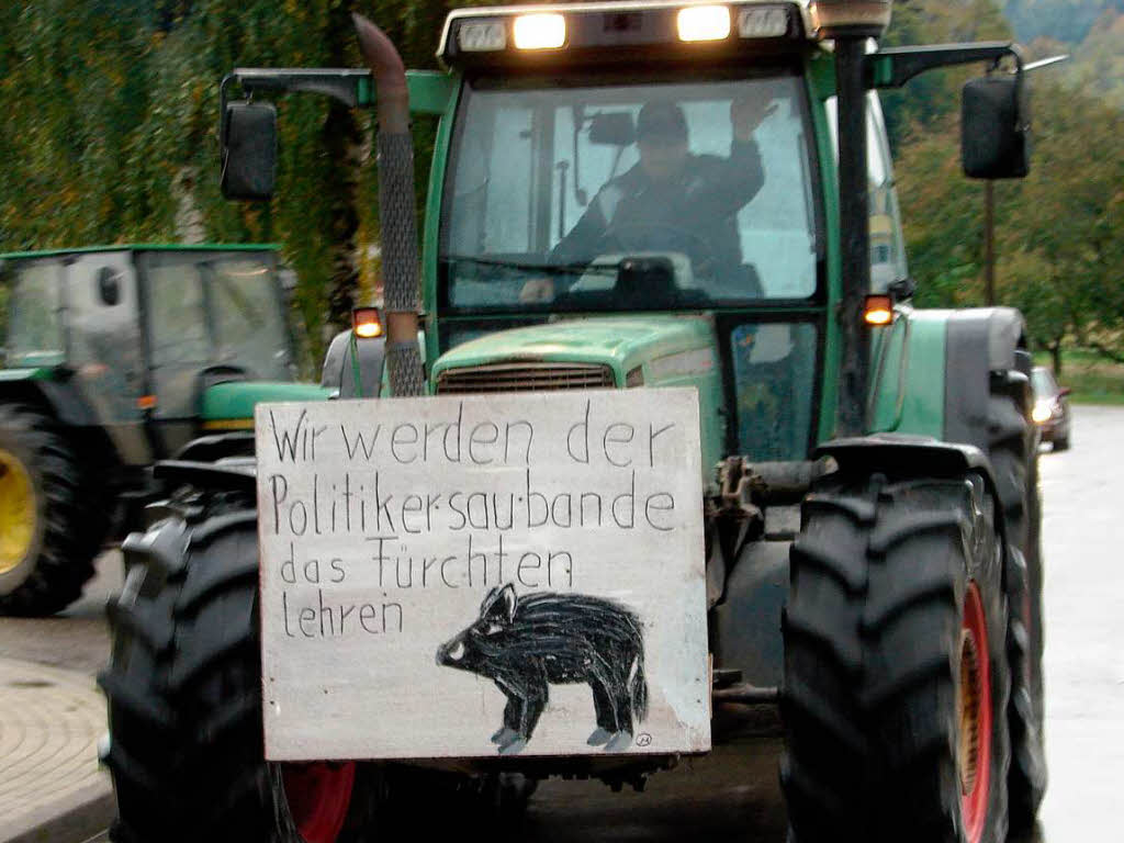 Mit Transparenten drckten die Landwirte ihren Unmut aus.