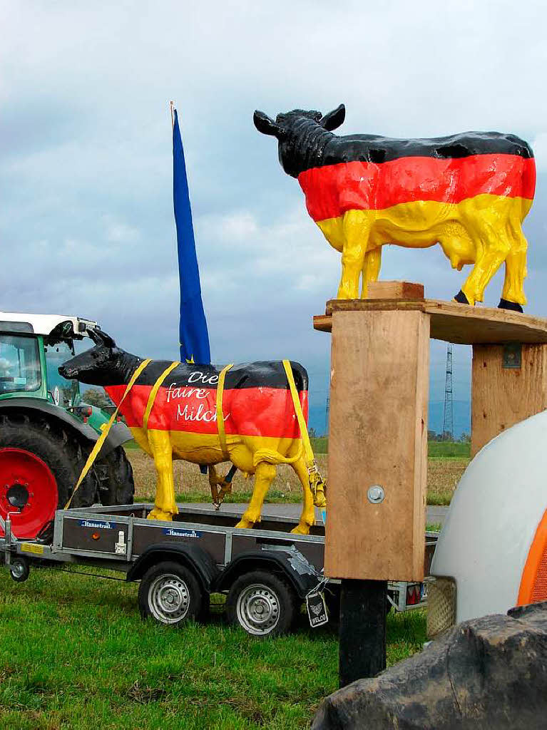 Hoffentlich hat es was gebracht: Die schwarz-rot-goldenen Khe standen sich die Beine in den Bauch.