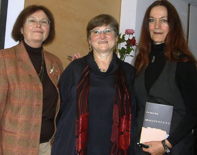 Lyrische Begegnung: Die Autorinnen Emm...k in der Galerie am Brhl in Gresgen.   | Foto: Roswitha Frey