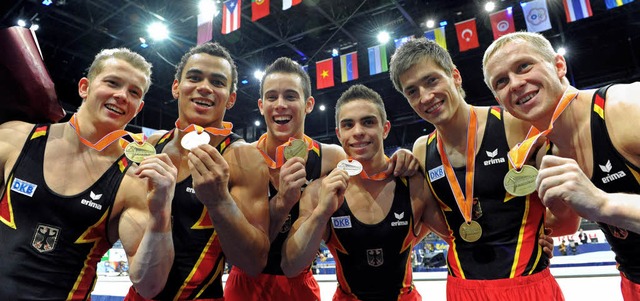Die deutsche Riege bejubelt Bronze &#8...u, Philipp Boy und Eugen Spiridonov.    | Foto: dpa