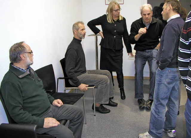 Gemeinderat sitzt Probe: Die Sthle &#... die Variante rechts von Gerold Kunz.   | Foto: Ilona Hge