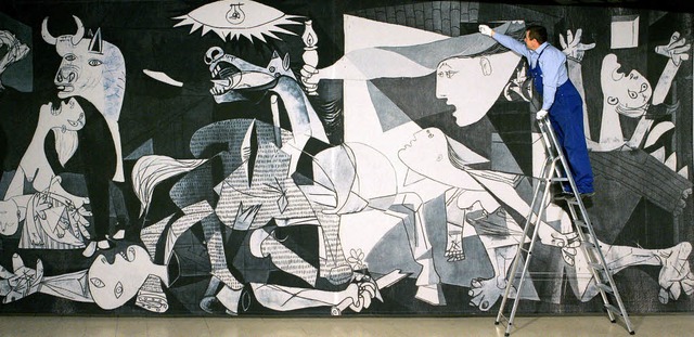 Picassos Monumentalgemlde &#8222;Guer...gleichnamigen spanischen Stadt zu tun?  | Foto: dpa