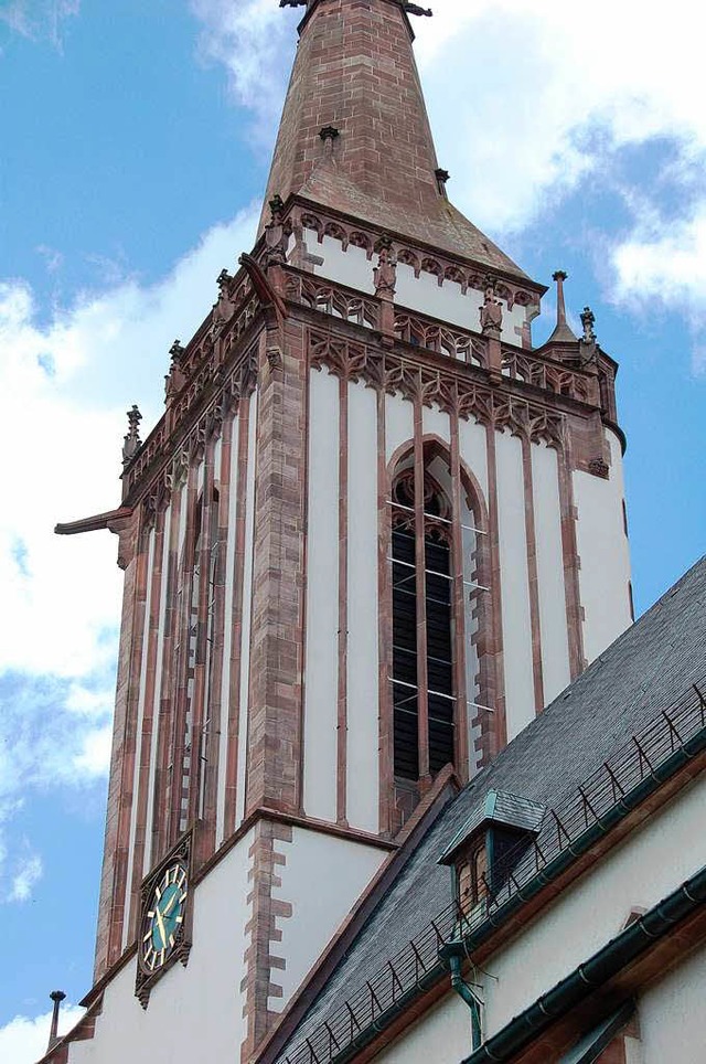 68 Meter hoch ist der Turm des Mnsters.  | Foto: Peter Stellmach
