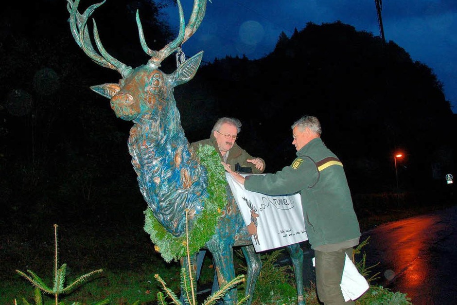Der Hirsch kehrt an den Hirschsprung am Eingang des Höllentals zurück. (Foto: Markus Donner) Der Hirsch kehrt an den Hirschsprung am Eingang des Höllentals zurück. (Foto: Markus Donner)