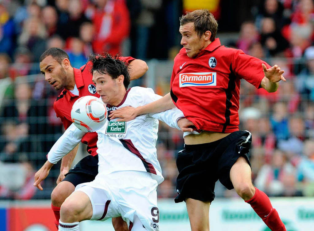 Der SC Freiburg siegt gegen Kaiserslautern 2:1.