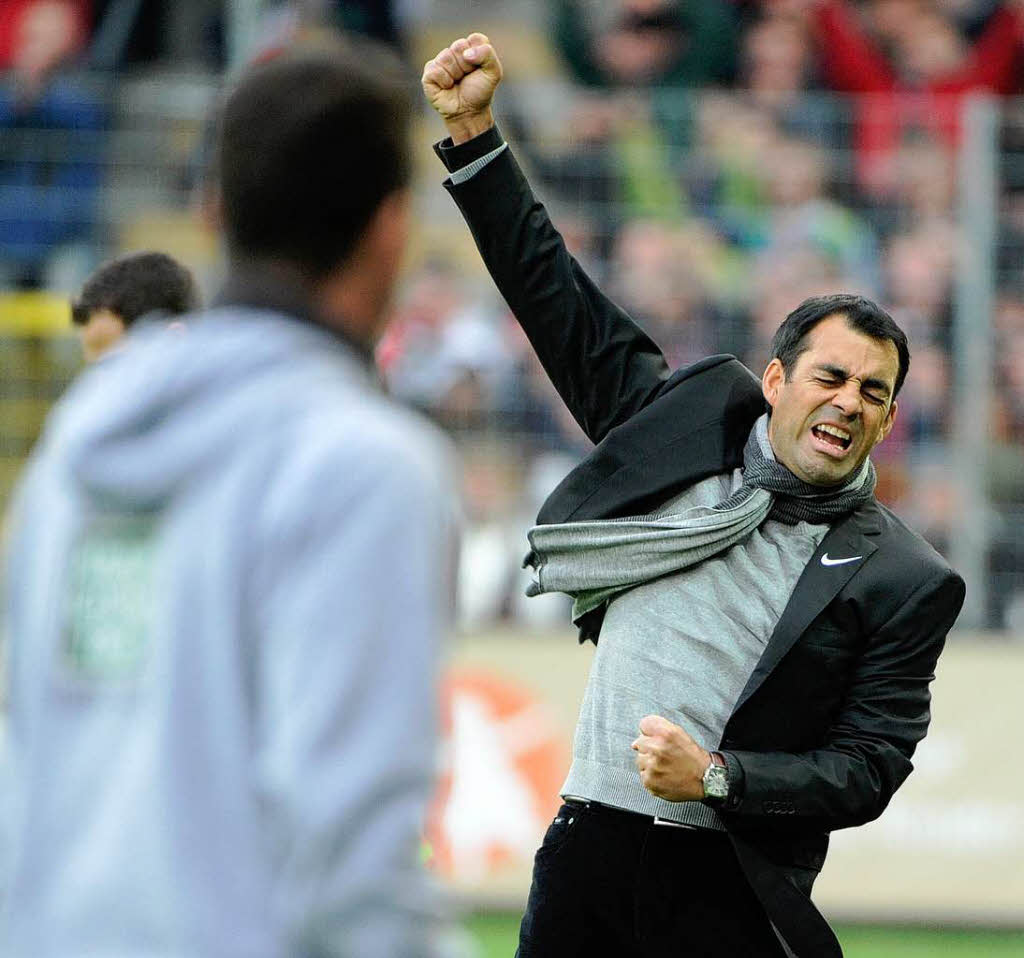 Der SC Freiburg siegt gegen Kaiserslautern 2:1.