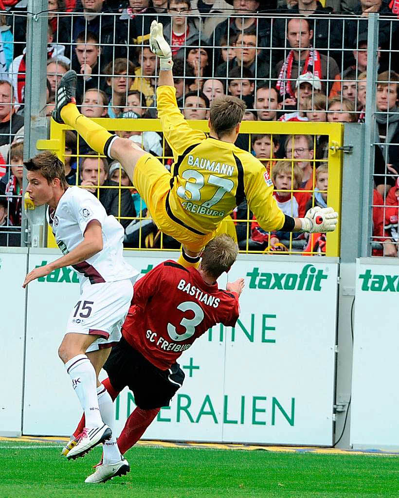 Der SC Freiburg siegt gegen Kaiserslautern 2:1.