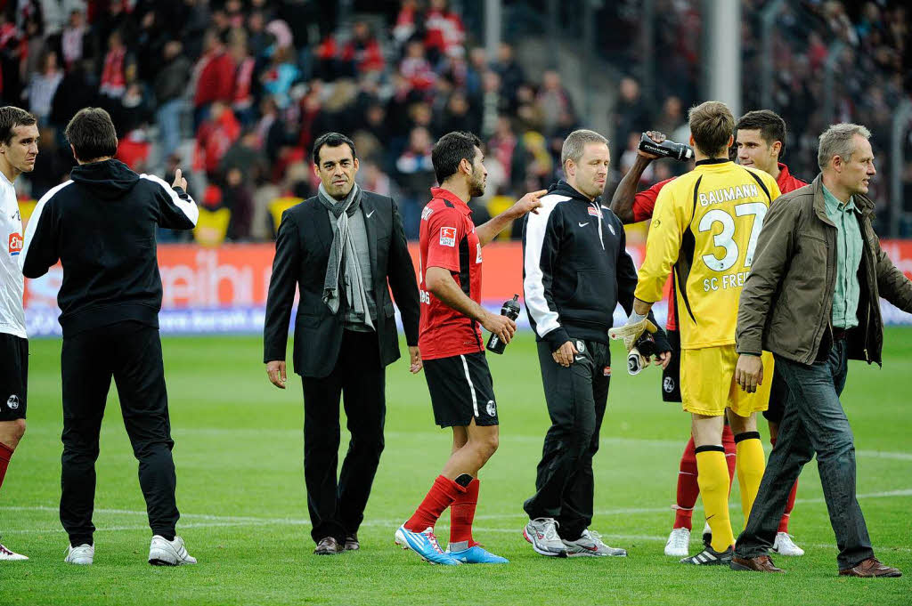 Der SC Freiburg siegt gegen Kaiserslautern 2:1.