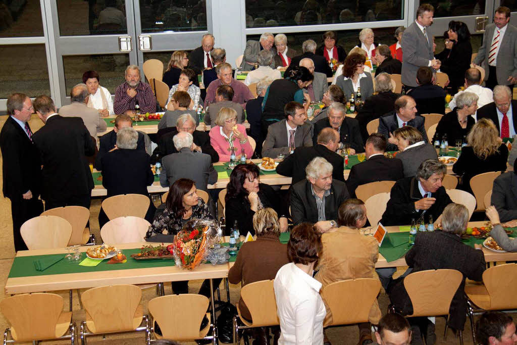 Das Interesse an der Verabschiedung von Bürgermeister Erich Kiefer in der Schwarzwaldhalle war groß Das Interesse an der Verabschiedung von Bürgermeister Erich Kiefer in der Schwarzwaldhalle war groß