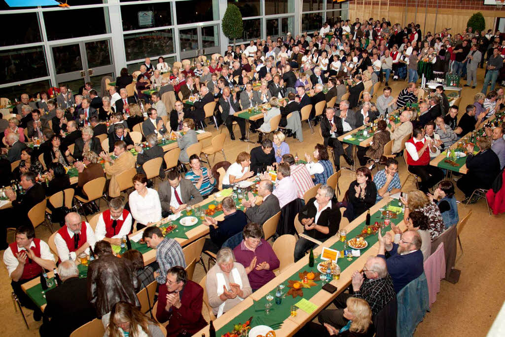 Das Interesse an der Verabschiedung von Bürgermeister Erich Kiefer in der Schwarzwaldhalle war groß Das Interesse an der Verabschiedung von Bürgermeister Erich Kiefer in der Schwarzwaldhalle war groß