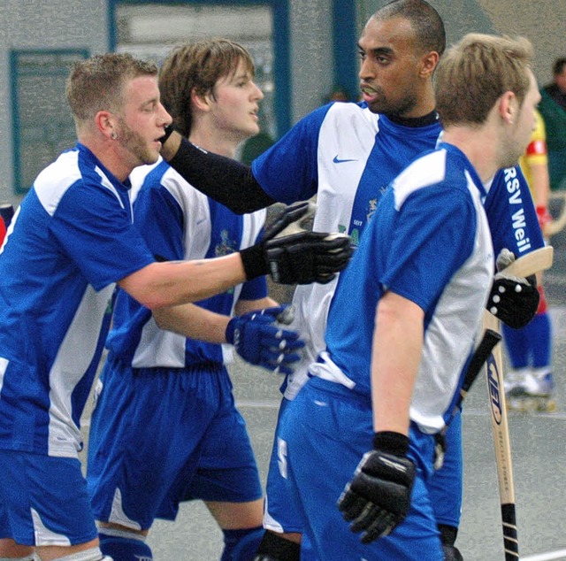 Hatten viel Grund zum Torjubel beim RS...rc Werner, Sirak Abraha und Max Bross   | Foto: Jochen Dippel