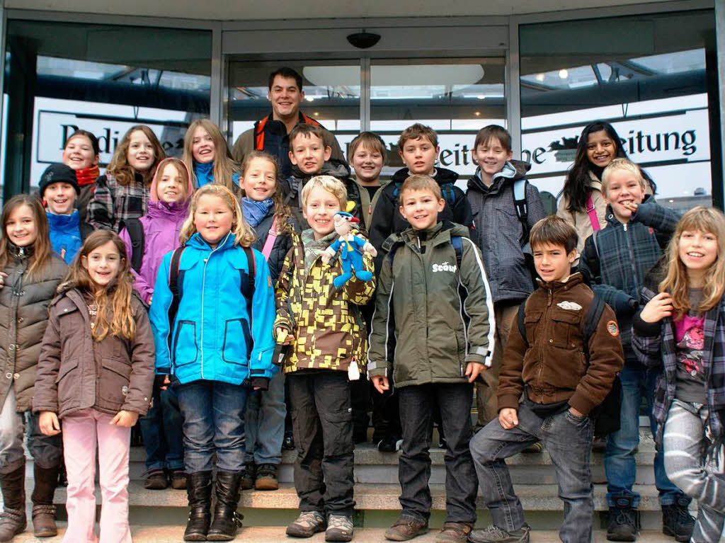 Die Klasse 4a der Thaddus-Rinderle-Schule aus Staufen mit ihrem Klassenlehrer Herr Schfer.
