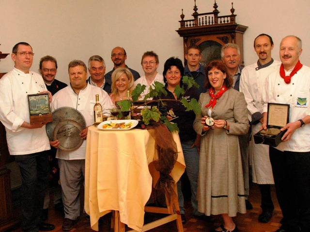 Die Tafelrunde der Waldkircher Orgelschlemmerkche und Winzer.  | Foto: Hubert Bleyer