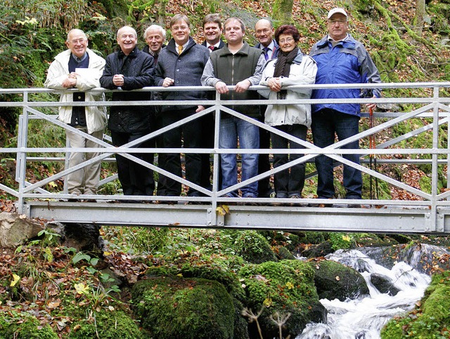 Freuen sich ber Sparkassenspende  (vo...t Bhler, Inge Keck und Walter Eckert   | Foto: Werner Probst