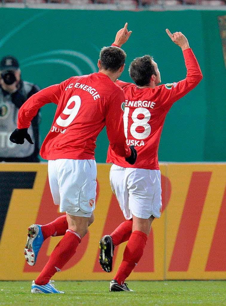 SC Freiburg unterliegt energie Cottbus in der zweiten Runde des im DFB-Pokals. SC Freiburg unterliegt energie Cottbus in der zweiten Runde des im DFB-Pokals.