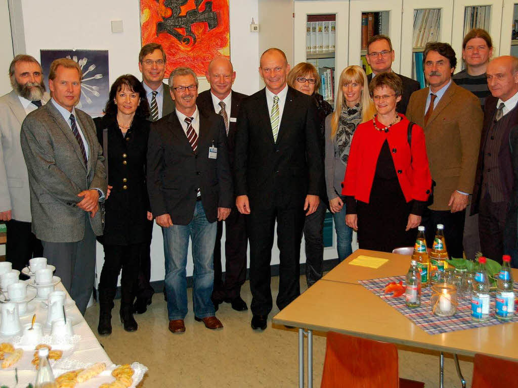Vertreter der Initiatoren beim Meinungsaustausch mit Vertretern des Landkreises, der Schulen, des Schulamts und der Stadt. Vertreter der Initiatoren beim Meinungsaustausch mit Vertretern des Landkreises, der Schulen, des Schulamts und der Stadt.