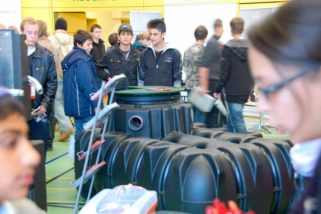 Am Infostand des Teninger Wassertankproduzenten Graf. Am Infostand des Teninger Wassertankproduzenten Graf.