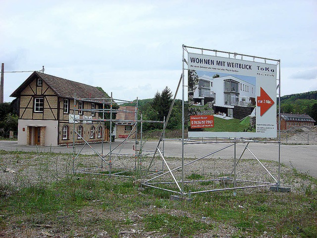 Die Toka Real Estate sieht bei ihrem B...e Stadt bevorzugt das Areal beim Bad.   | Foto: Langelott