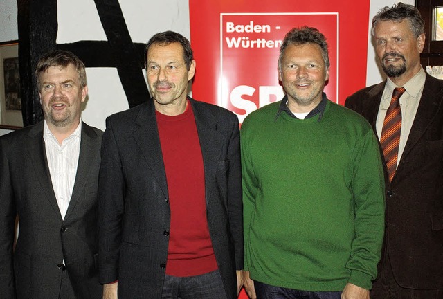 Regionale SPD-Fhrungsriege (von links...er Bundestagsabgeordnete Gernot Erler   | Foto: privat