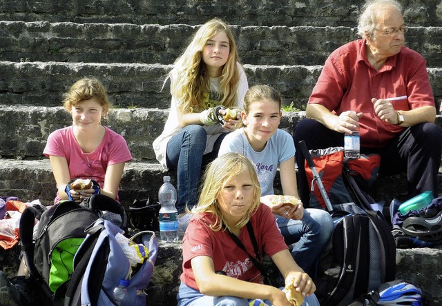 Sechstklssler der Waldorfschule verbr...e Zeit in der Rmerstadt Kaiseraugst.   | Foto: Privat