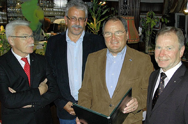 Neuer Vorstand (von links): Gnter Ros...Snger, Frieder Speck, Manfred Probst   | Foto: Donner