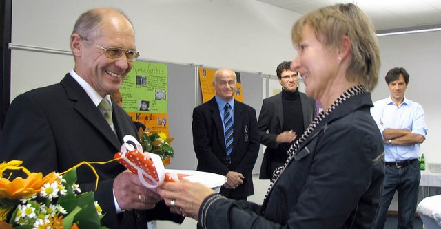 Einfhrung von WRS-Rektor Manfred Lffler durch Schulrtin Charlotte  Beringer   | Foto: Monika Rombach