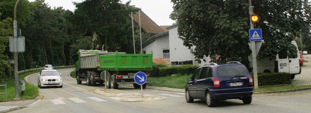 Immer wieder ist an der L 137 nachgebe... Autofahrern aber kaum noch auffllt.   | Foto: Cremer