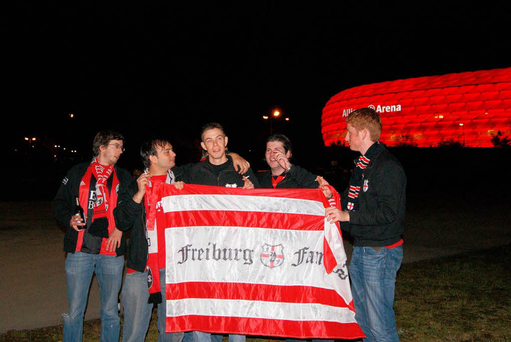 Besuch in München: Freiburger Fans in der Allianz-Arena. Besuch in München: Freiburger Fans in der Allianz-Arena.
