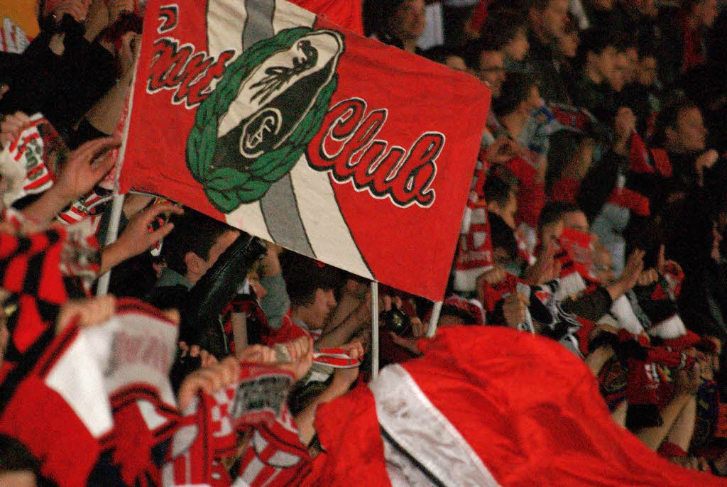 Besuch in München: Freiburger Fans in der Allianz-Arena. Besuch in München: Freiburger Fans in der Allianz-Arena.