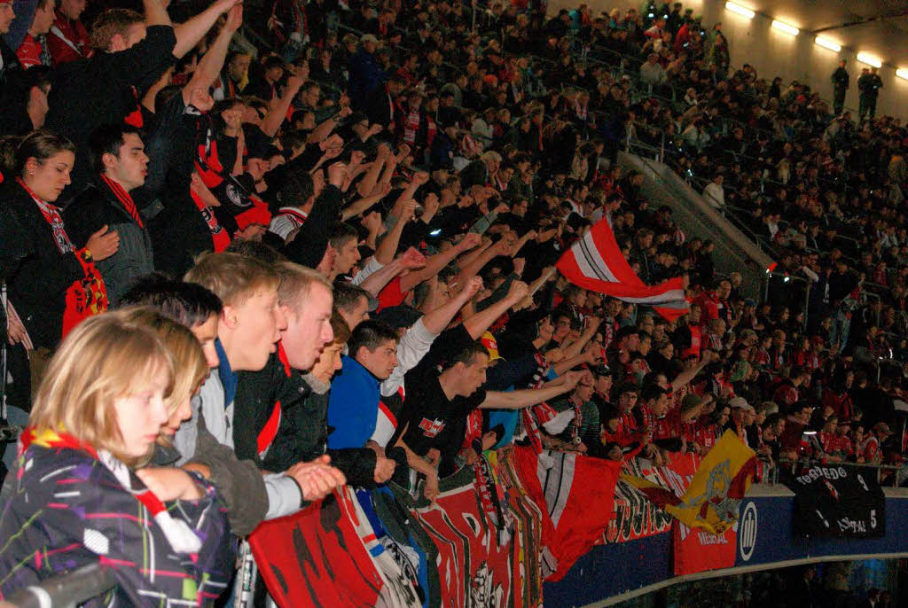Besuch in München: Freiburger Fans in der Allianz-Arena. Besuch in München: Freiburger Fans in der Allianz-Arena.