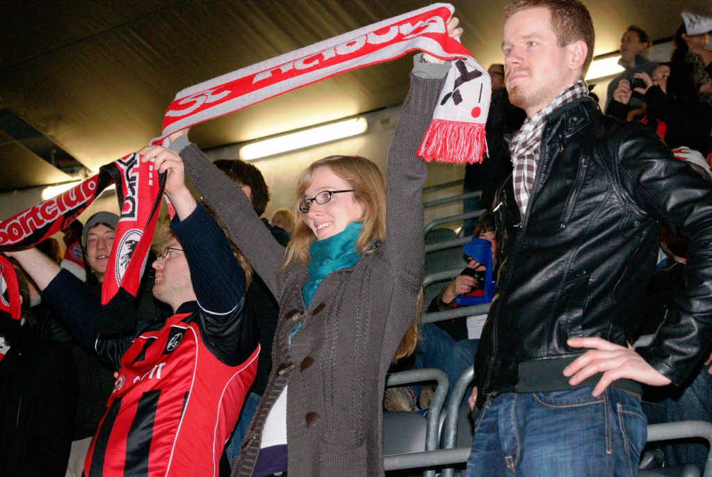 Besuch in München: Freiburger Fans in der Allianz-Arena. Besuch in München: Freiburger Fans in der Allianz-Arena.