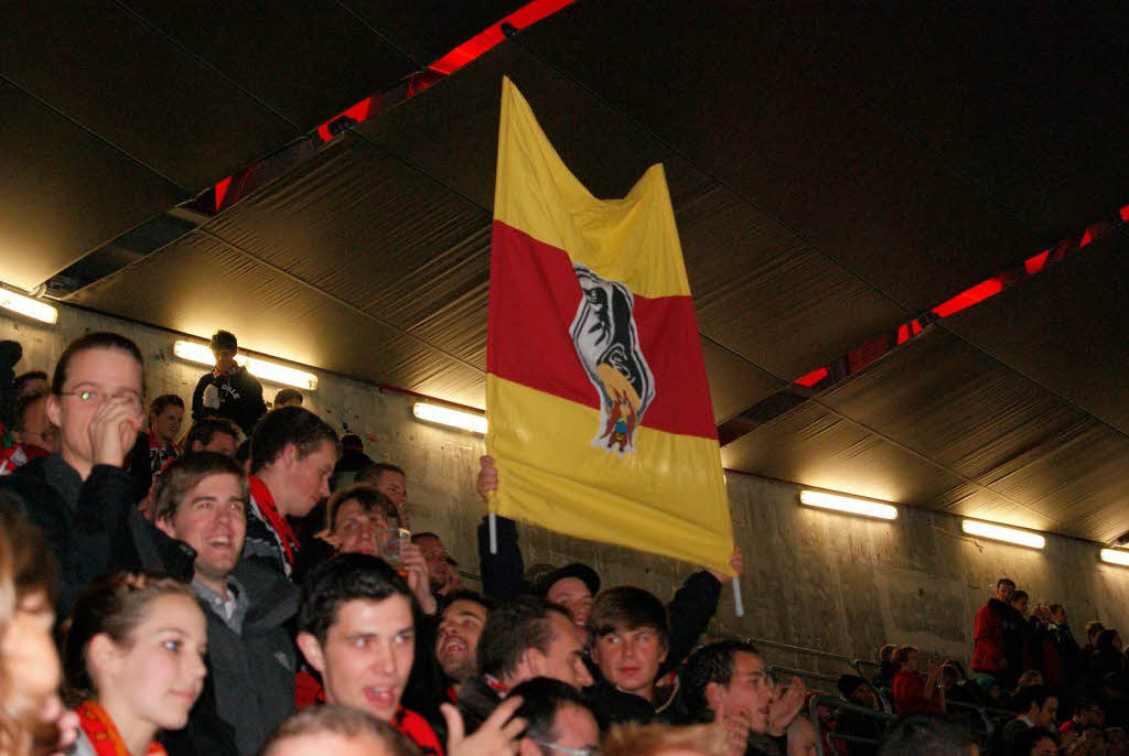 Besuch in München: Freiburger Fans in der Allianz-Arena. Besuch in München: Freiburger Fans in der Allianz-Arena.