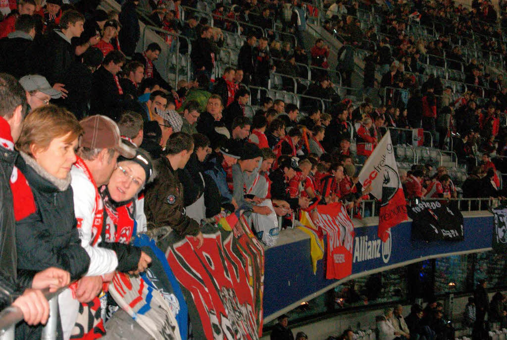 Besuch in München: Freiburger Fans in der Allianz-Arena. Besuch in München: Freiburger Fans in der Allianz-Arena.