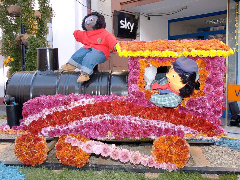 Die Blumenwagen sind ein richtiger Hingucker bei der Chrysanthema.