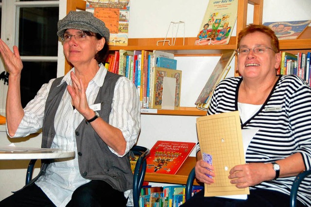 Kriminacht: Gerlinde  Quast und Rosema...uf die Spuren von mrderischen Helden.  | Foto: Sylvia-Karina Jahn