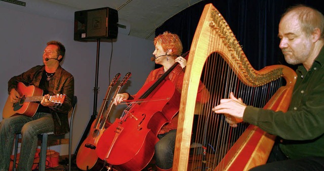 Beeindruckend das Zusammenspiel des Trios Acoustik Eidolon &amp; Thomas Loefke.   | Foto: sandra decoux-kone